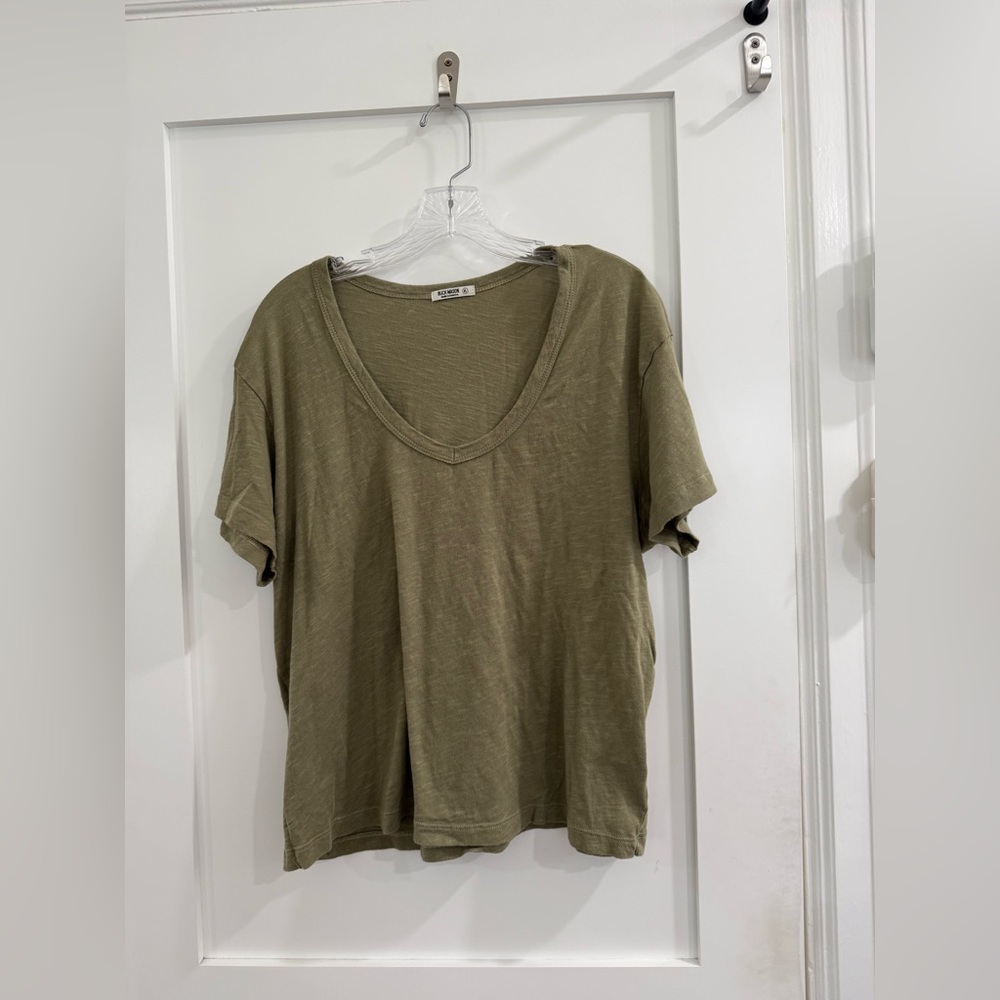 Buck Mason earthy olive green short sleeve cotton v neck (fits like L) (Read)